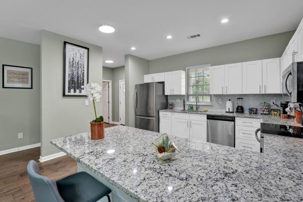 The Clark At Midtown Memphis Villa Bagian luar foto
