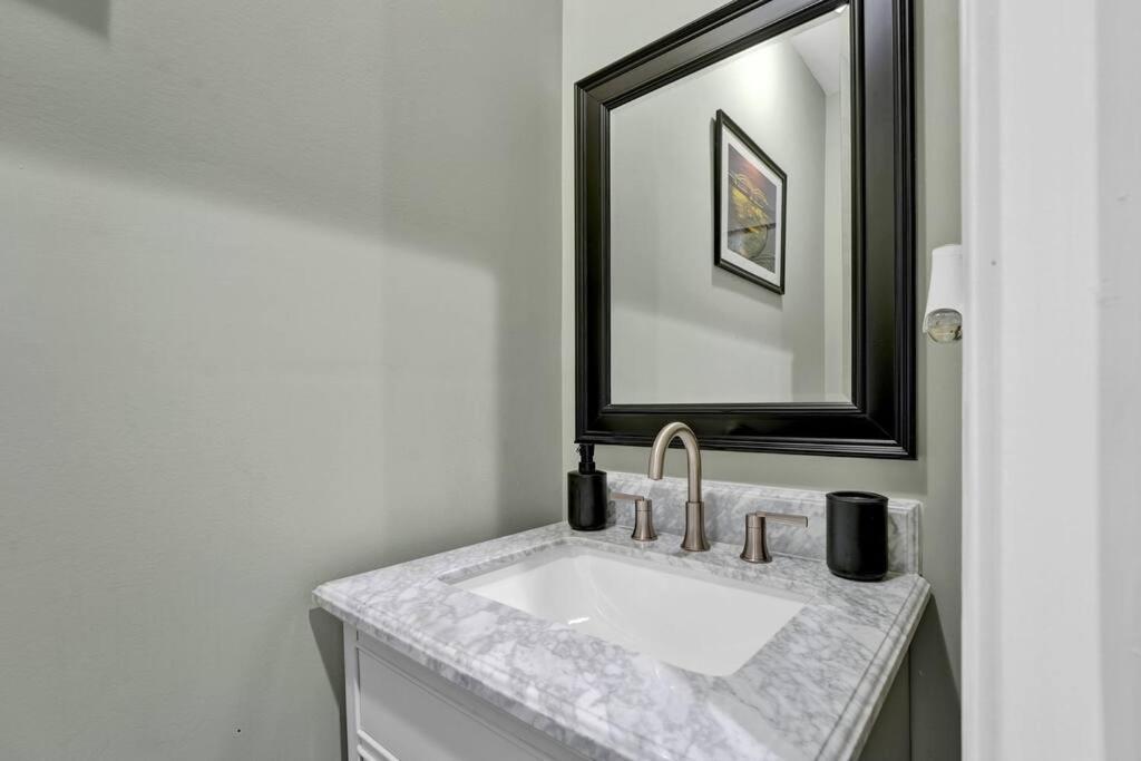 The Clark At Midtown Memphis Villa Bagian luar foto